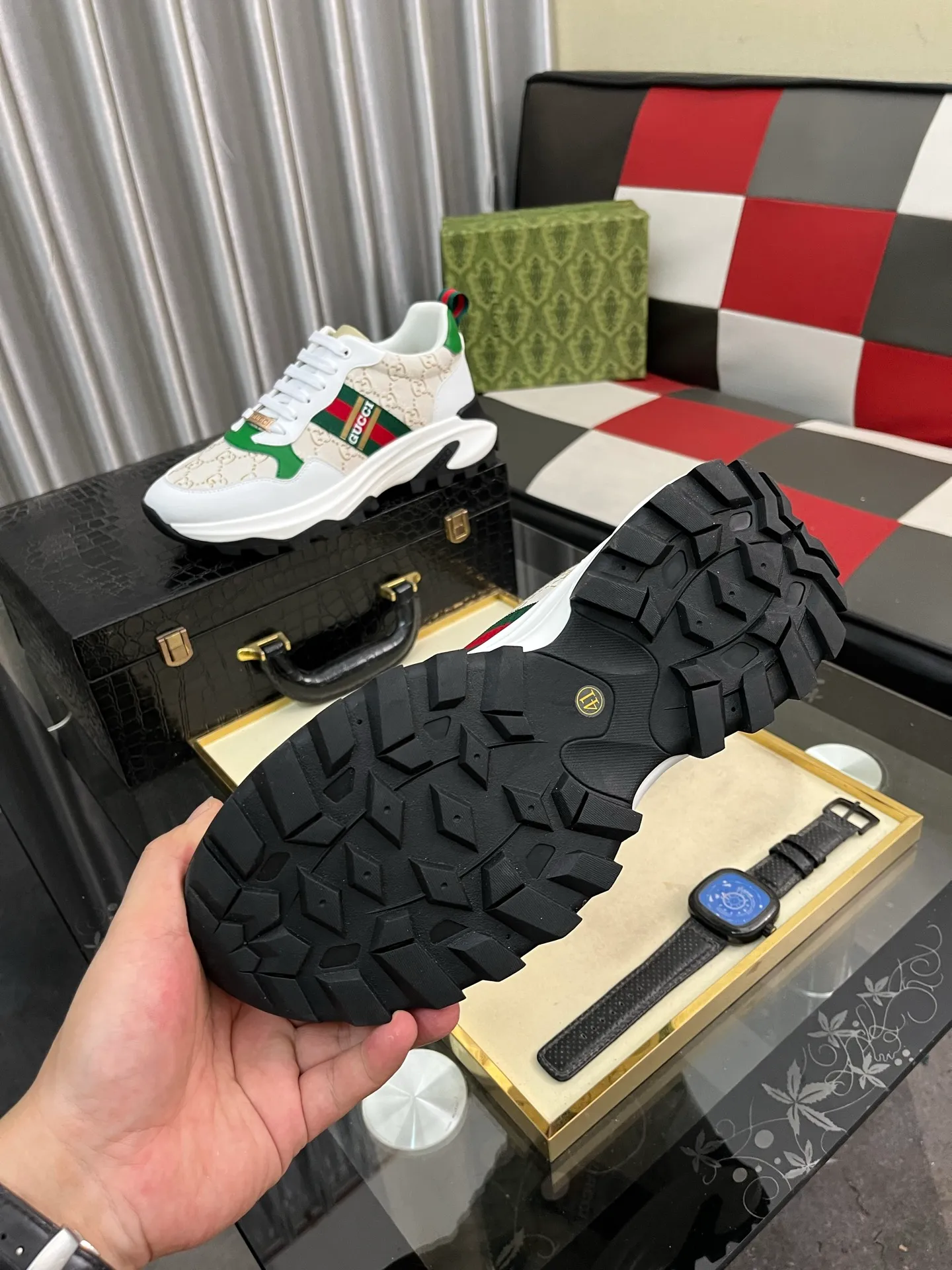 Men's shoes 💰458⌚️⌚️ Gucci •Gucci original quality. ~ Unique modern style sneakers. 🏃A must-have casual shoe for trendy men😍😍 Original brand imported from Italy, imported original leather, sheep lining (refuses to discolor and grind feet) Sole: Original sole provided by the original factory, French lazy style design ⚠️Fit to the feet, original quality attached, super comfortable original sole, code number: 38-444️⃣Colors available